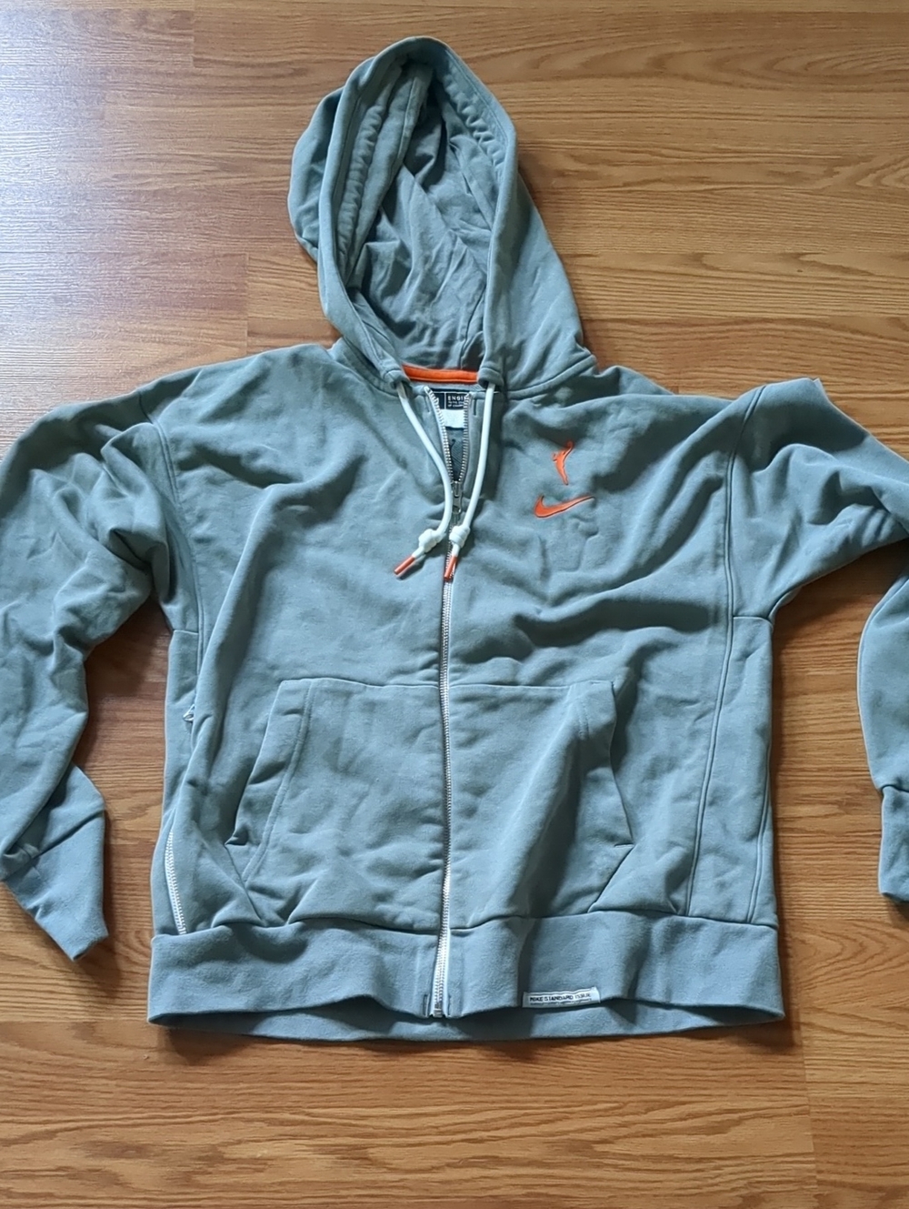 Nike WNBA Team 13 Standard Issue Full-Zip Performance Hoodie.